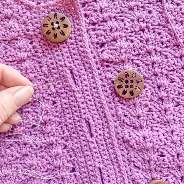How to add a button band to crochet