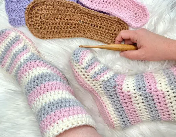 Free crochet Slipper Boots Pattern for Adults